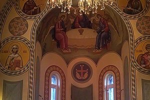 Живопись (композиция по центру храма  на арке над алтарем). Иконописная мастерская Палехский Образ