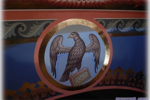 Символы евангелистов в барабане храма